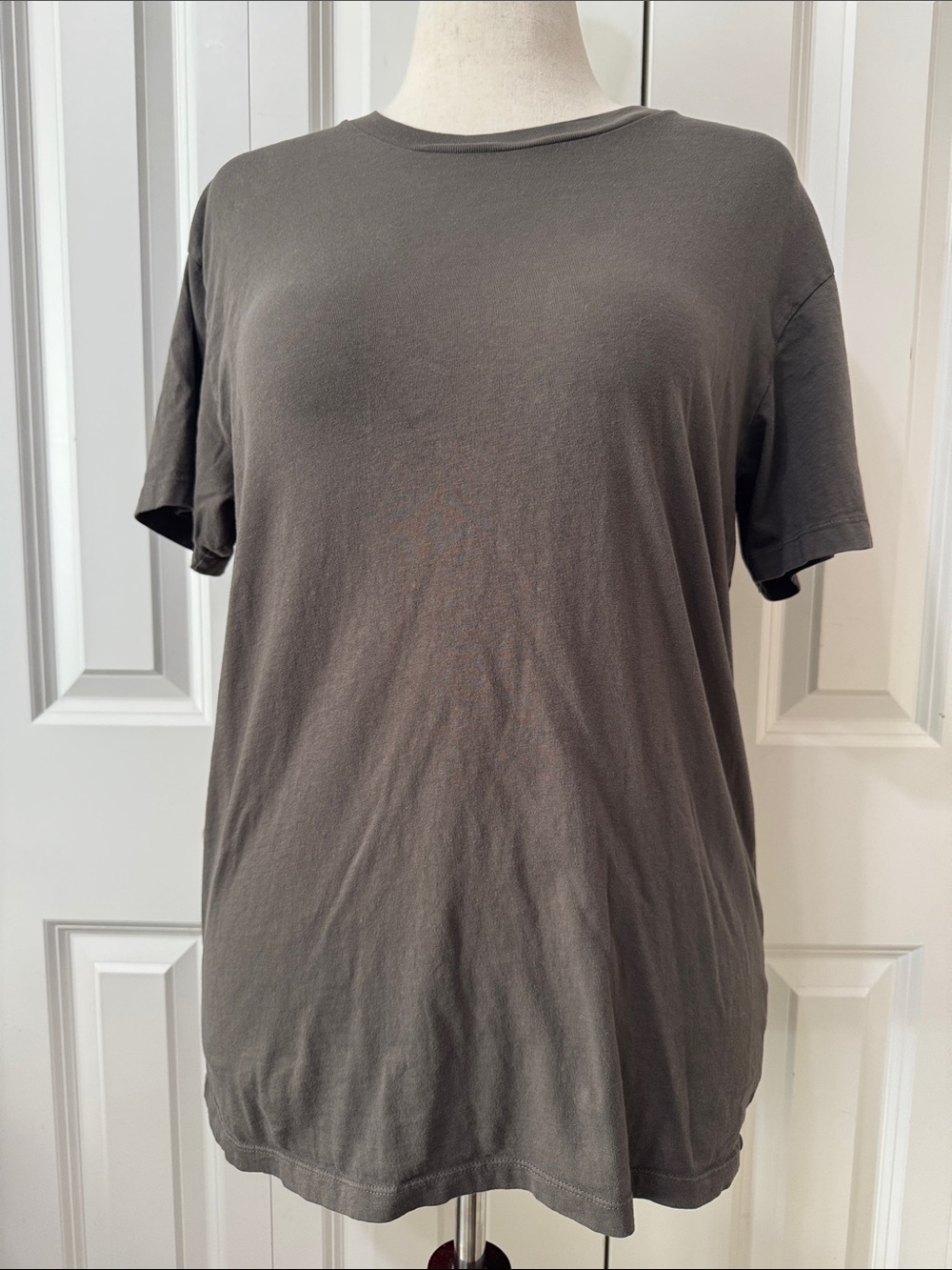 GAP Men's Short Sleeve Crew Tee - Charcoal Gray